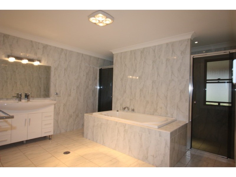 10 Peppermint Drive, Wagga Wagga NSW 2650