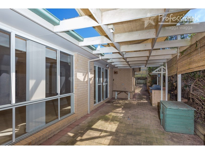 4 Headley Place, Wagga Wagga NSW 2650