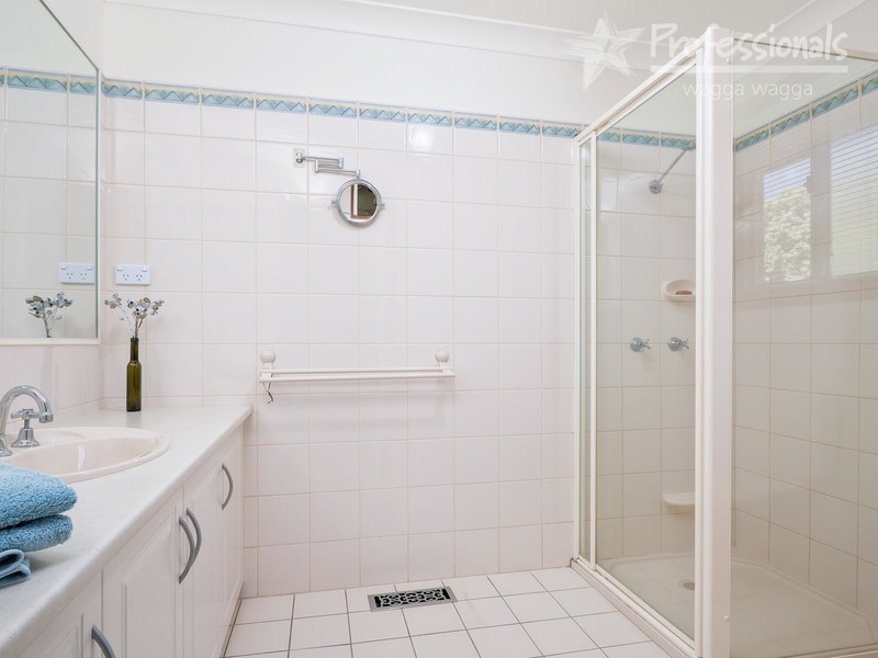 10 Patamba Street, Wagga Wagga NSW 2650