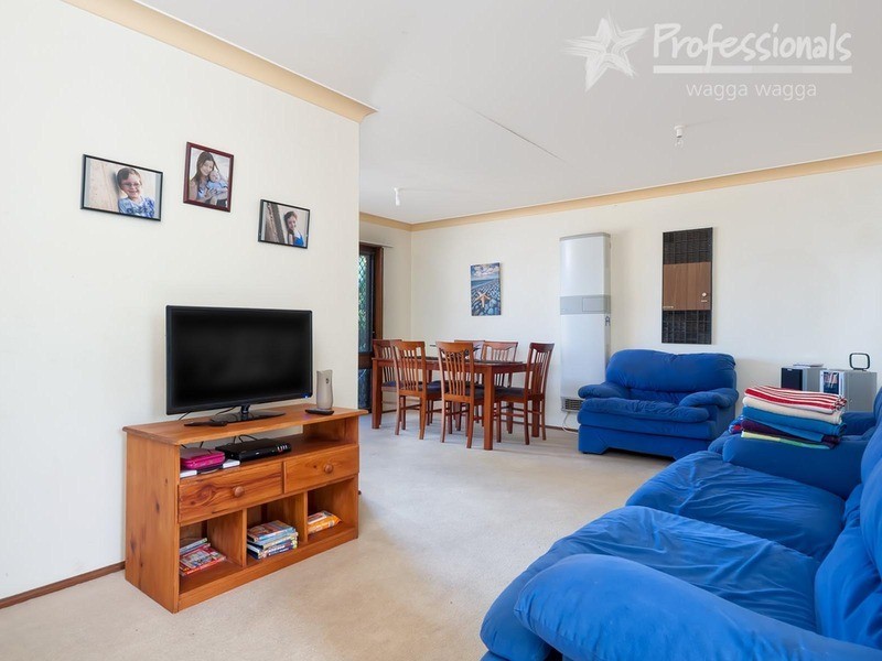 7 Simpson Avenue, Forest Hill NSW 2651