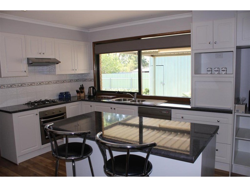 1 Goborra Street, Glenfield Park NSW 2650