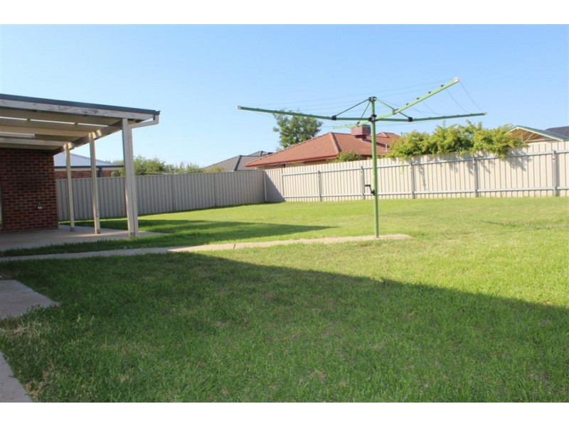 106 Yentoo Drive, Wagga Wagga NSW 2650