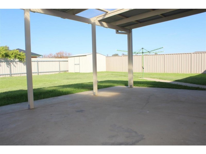 106 Yentoo Drive, Wagga Wagga NSW 2650