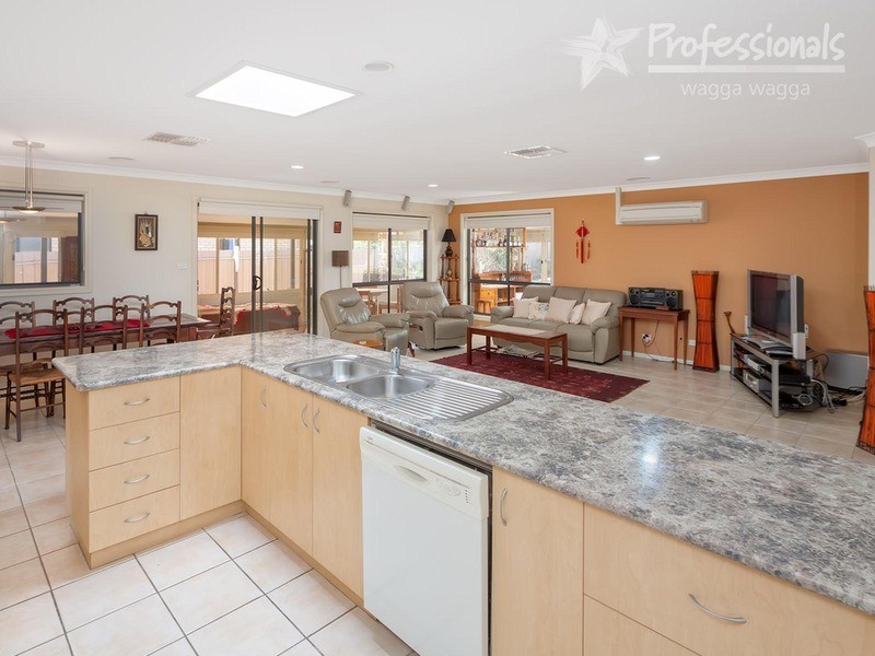 44 Doman Street, Estella NSW 2650