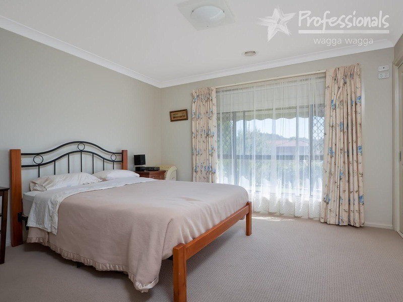 44 Doman Street, Estella NSW 2650