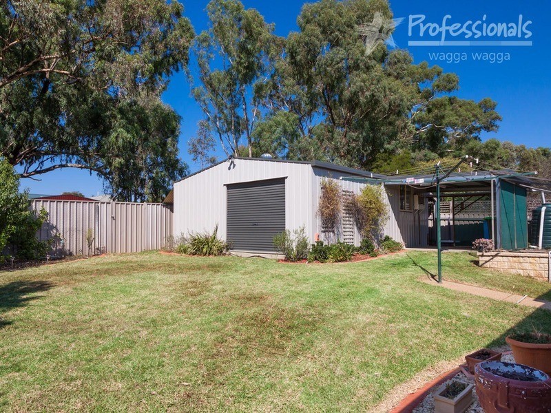 44 Doman Street, Estella NSW 2650