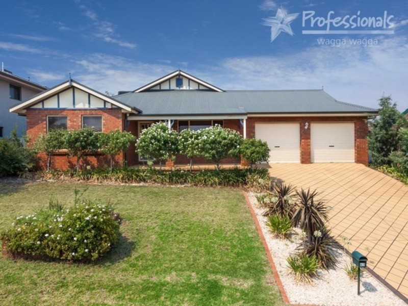 42 Bourkelands Drive, Wagga Wagga NSW 2650