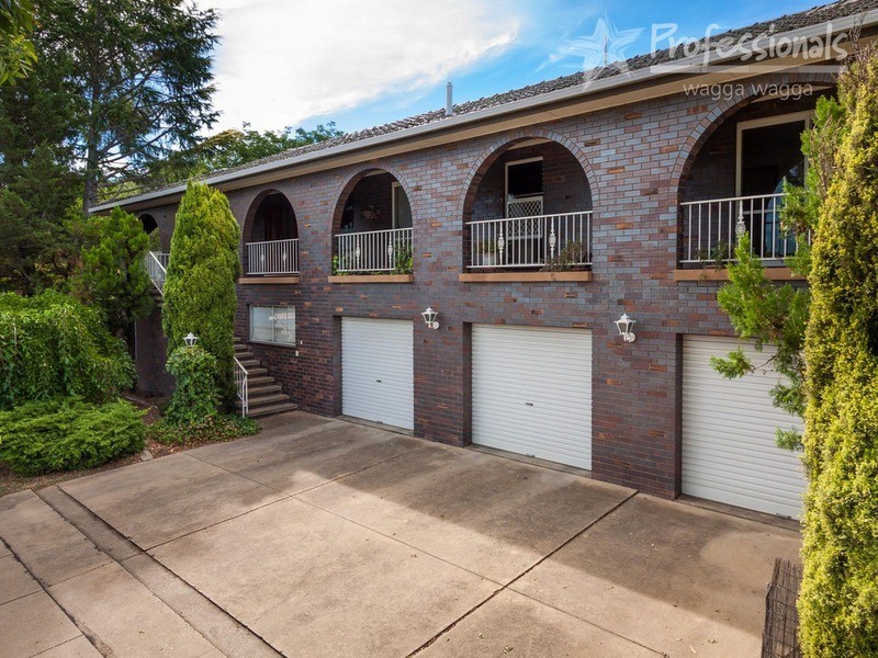 110 The Esplanade, Wagga Wagga NSW 2650