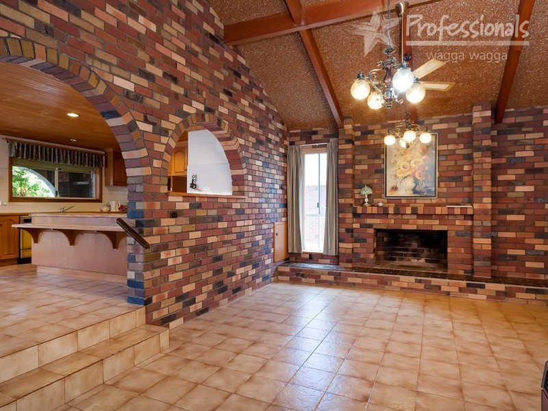 110 The Esplanade, Wagga Wagga NSW 2650