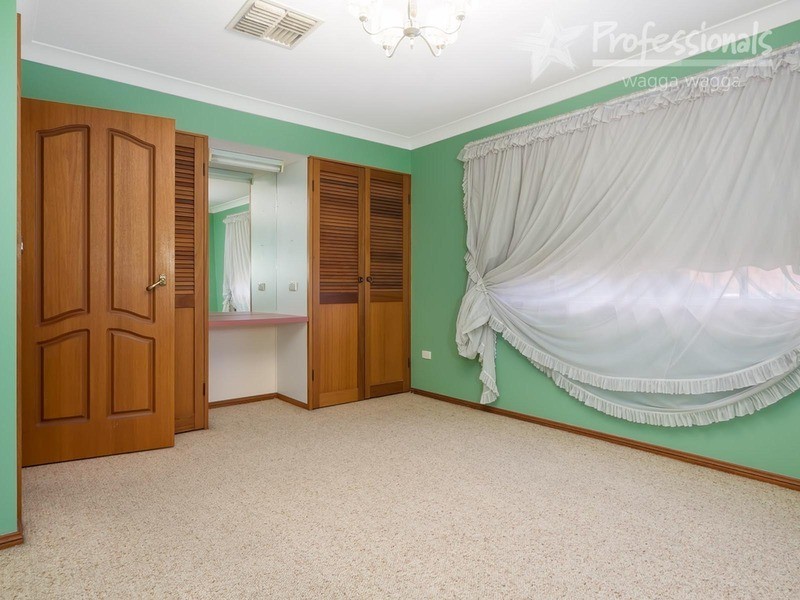 110 The Esplanade, Wagga Wagga NSW 2650