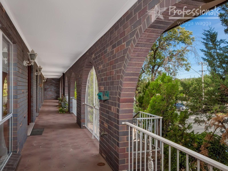 110 The Esplanade, Wagga Wagga NSW 2650
