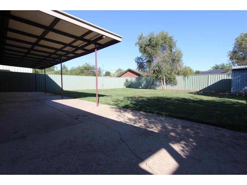 62 Vincent Road, Wagga Wagga NSW 2650