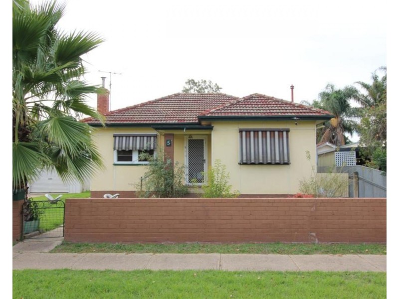 5 Spring Street, Wagga Wagga NSW 2650