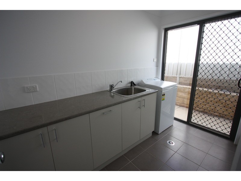 13 Tahara  Crescent, Estella NSW 2650