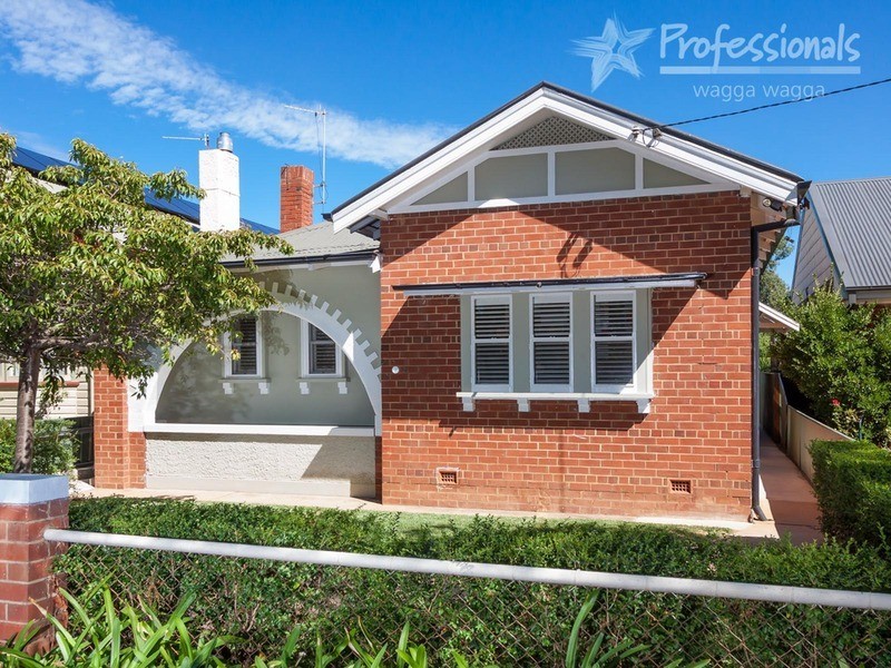 24 Oates Avenue, Wagga Wagga NSW 2650
