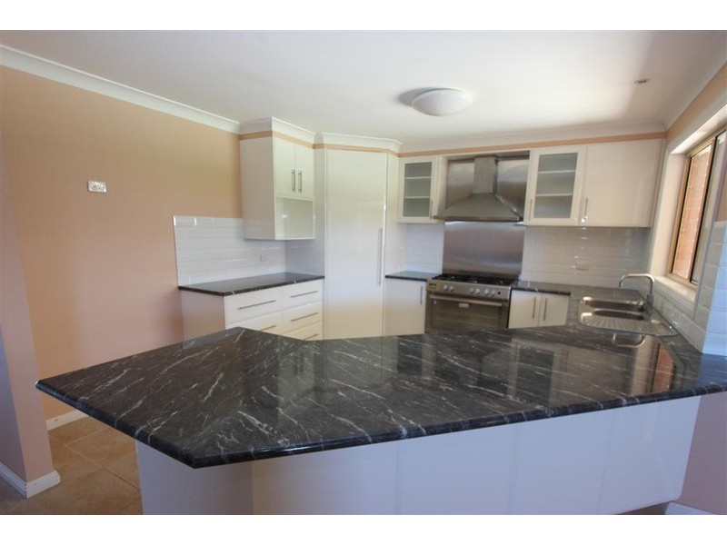 10 Peppermint Drive, Wagga Wagga NSW 2650