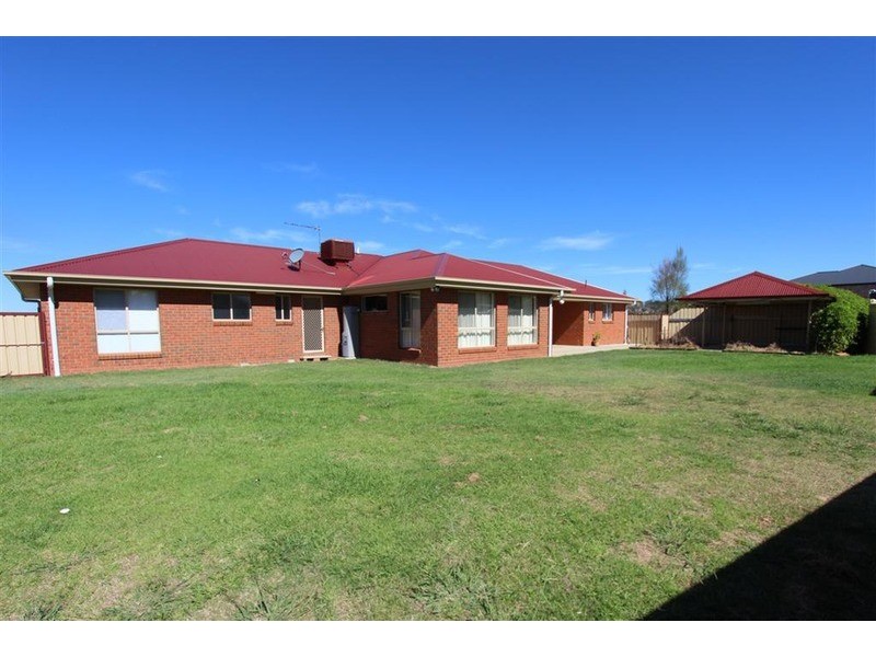 10 Peppermint Drive, Wagga Wagga NSW 2650