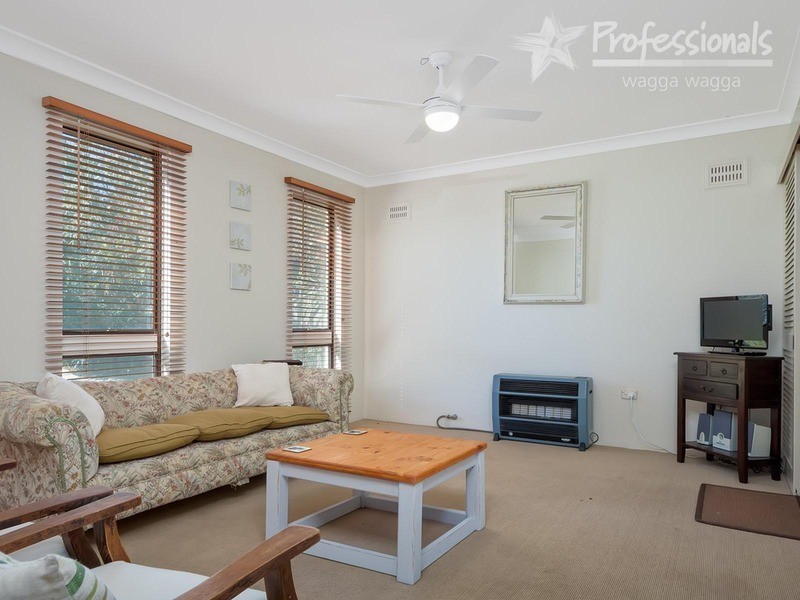 294 Bourke  Street, Tolland NSW 2650