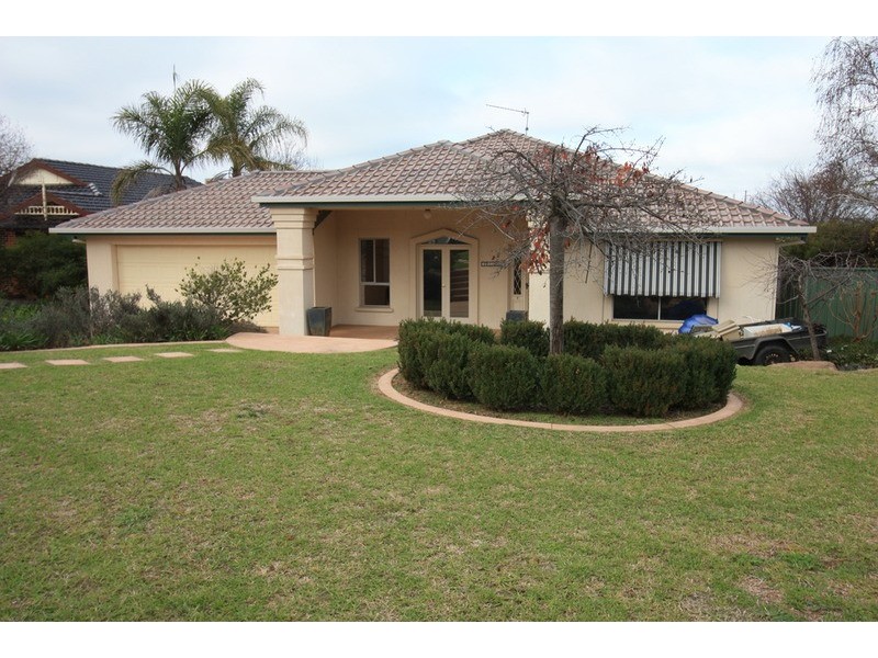 25 Tamar Drive, Wagga Wagga NSW 2650