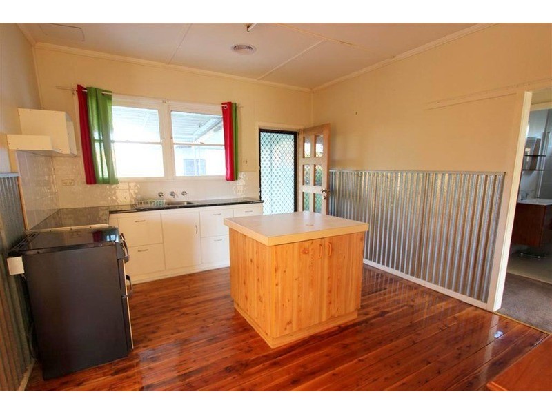 63 Main Street, Lake Albert NSW 2650