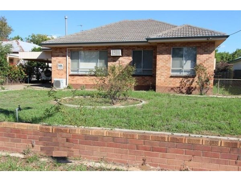 108 Urana Street, Wagga Wagga NSW 2650
