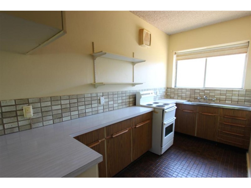 1/9 Nordlingen Drive, Wagga Wagga NSW 2650