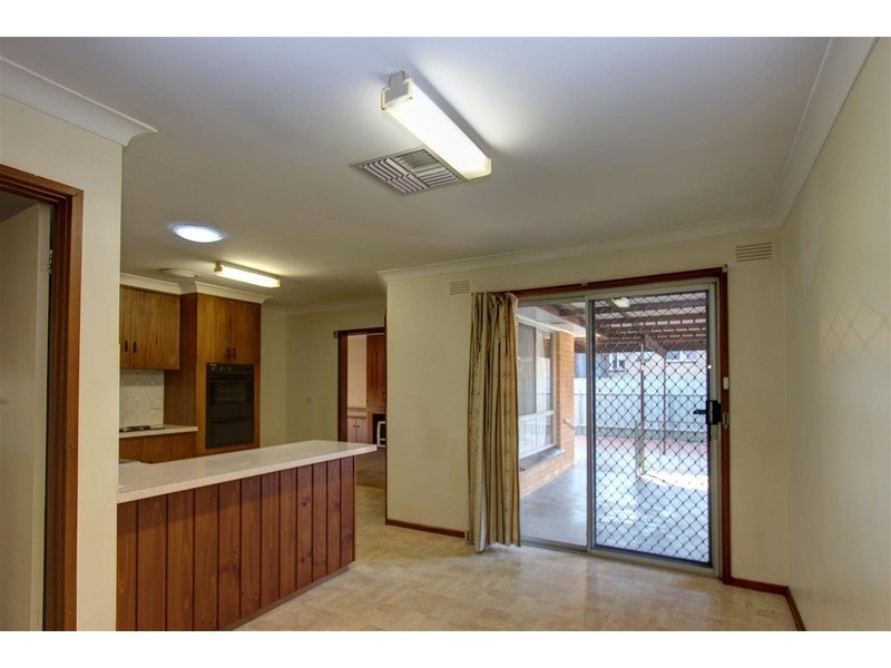 4 Fraser Street, Mount Austin NSW 2650
