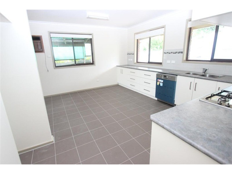 3 Condon Avenue, Wagga Wagga NSW 2650