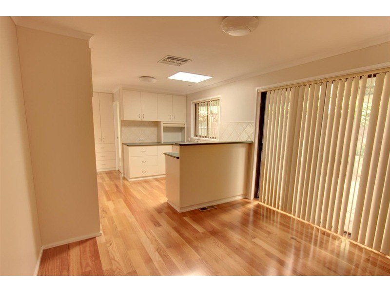 77 Stanley Street, Kooringal NSW 2650