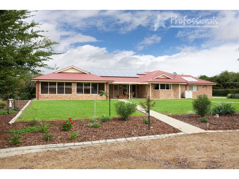 8 Ironbark Place, Springvale NSW 2650