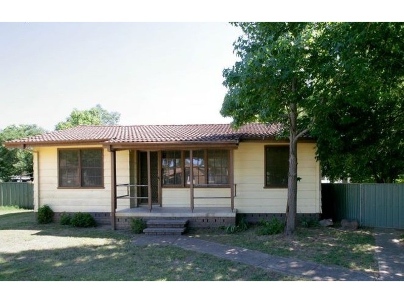 8 Kenny Place, Wagga Wagga NSW 2650