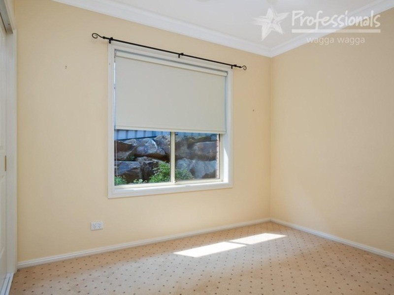 42 Bourkelands Drive, Wagga Wagga NSW 2650