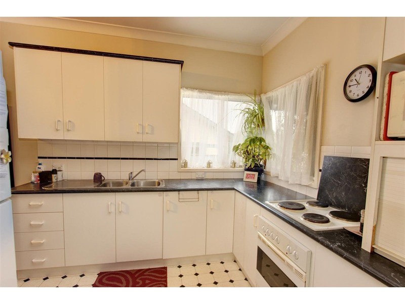 3 Cutler Avenue, Kooringal NSW 2650