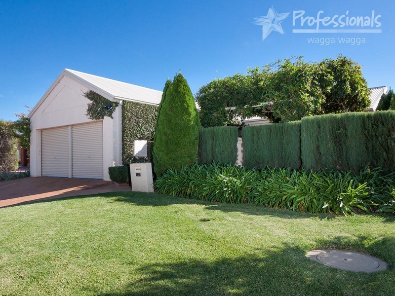 1 Clipper  Way, Estella NSW 2650