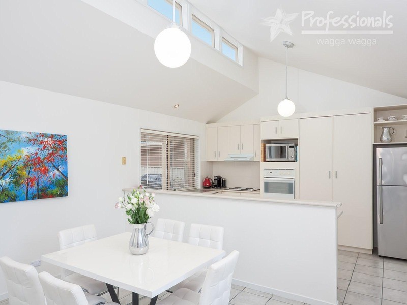 1 Clipper  Way, Estella NSW 2650