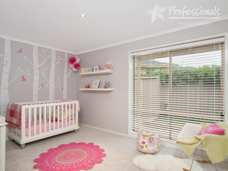 1 Clipper  Way, Estella NSW 2650