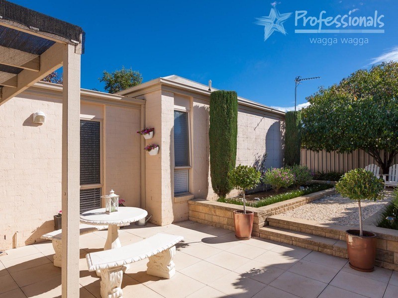 1 Clipper  Way, Estella NSW 2650