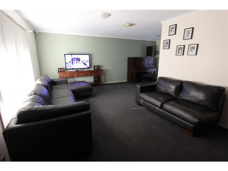 45 Montgomery Street, Wagga Wagga NSW 2650