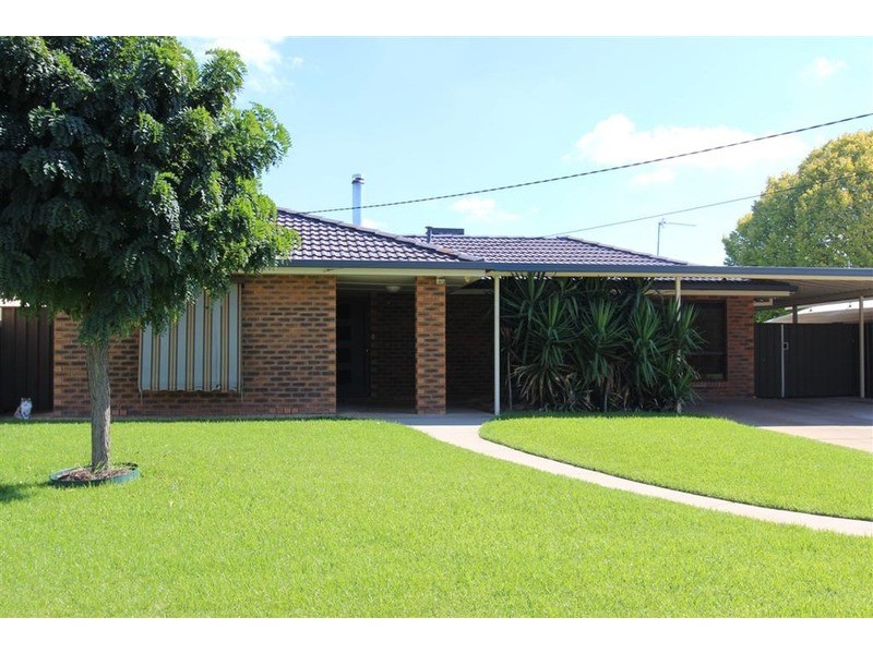 18 Forrest Street, Wagga Wagga NSW 2650