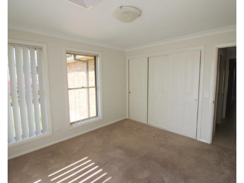 72 Kaloona Drive, Bourkelands NSW 2650