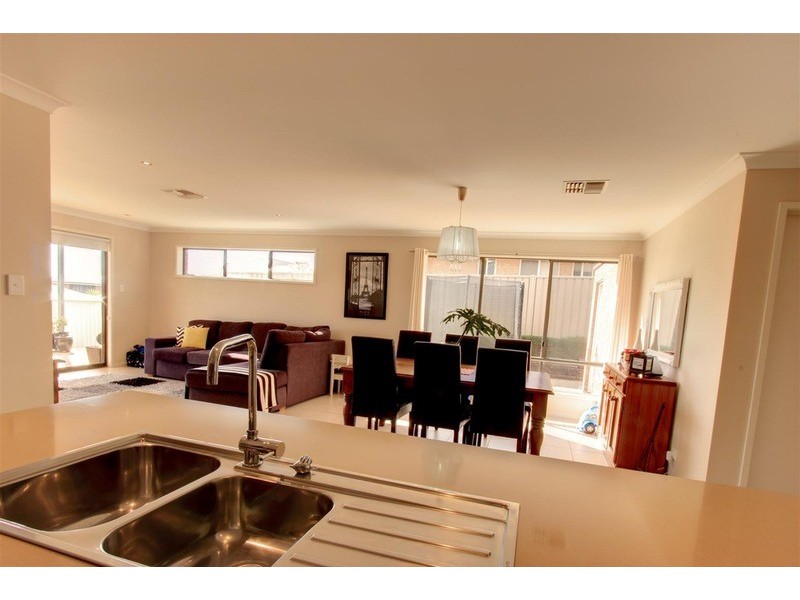 46 Deakin Avenue, Lloyd NSW 2650