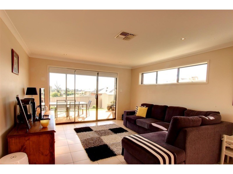 46 Deakin Avenue, Lloyd NSW 2650