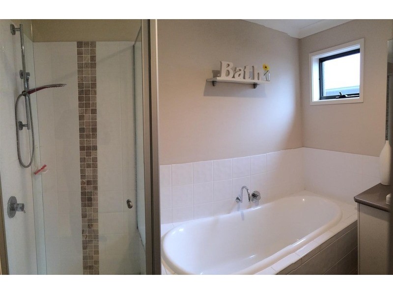 46 Deakin Avenue, Lloyd NSW 2650