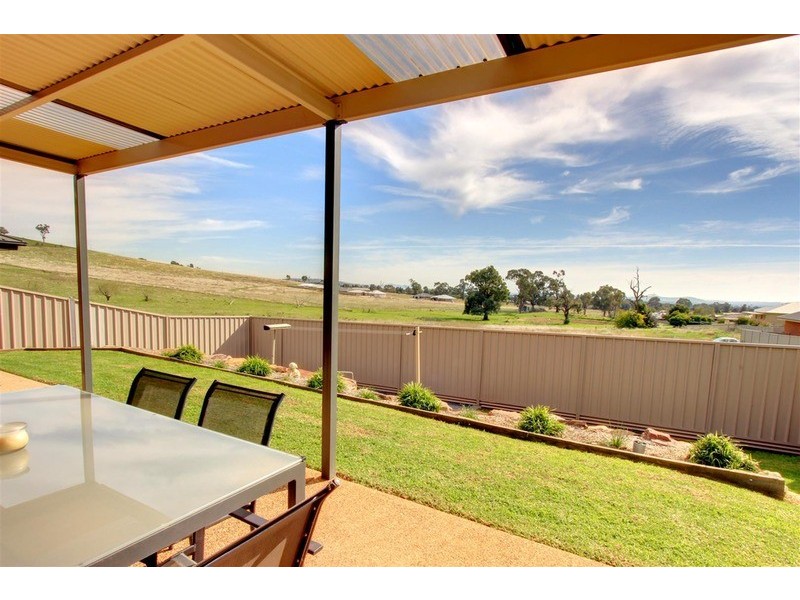 46 Deakin Avenue, Lloyd NSW 2650