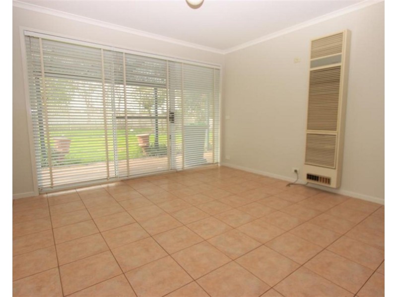 5 Cooba Place, Estella NSW 2650