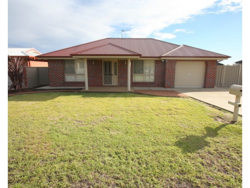 59 Grinton Avenue, Wagga Wagga NSW 2650