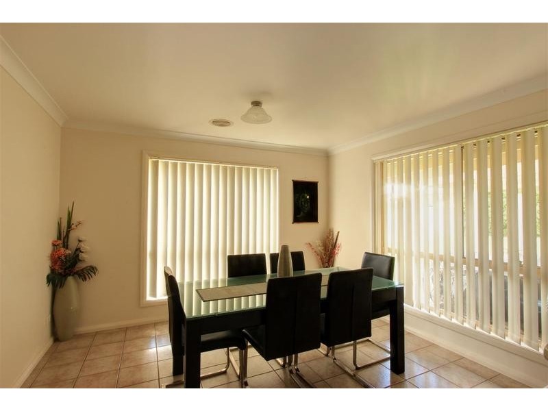 40 Bedervale Street, Bourkelands NSW 2650