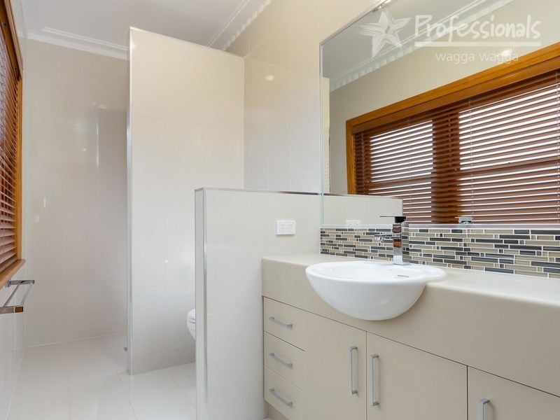 1/63 Bourke Street, Turvey Park NSW 2650
