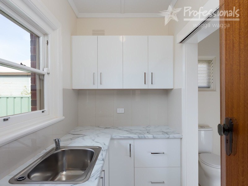 1/63 Bourke Street, Turvey Park NSW 2650