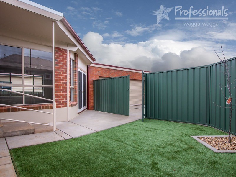 1/63 Bourke Street, Turvey Park NSW 2650